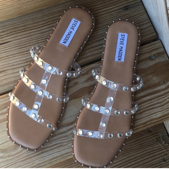 steve madden jaron flat sandals in clear